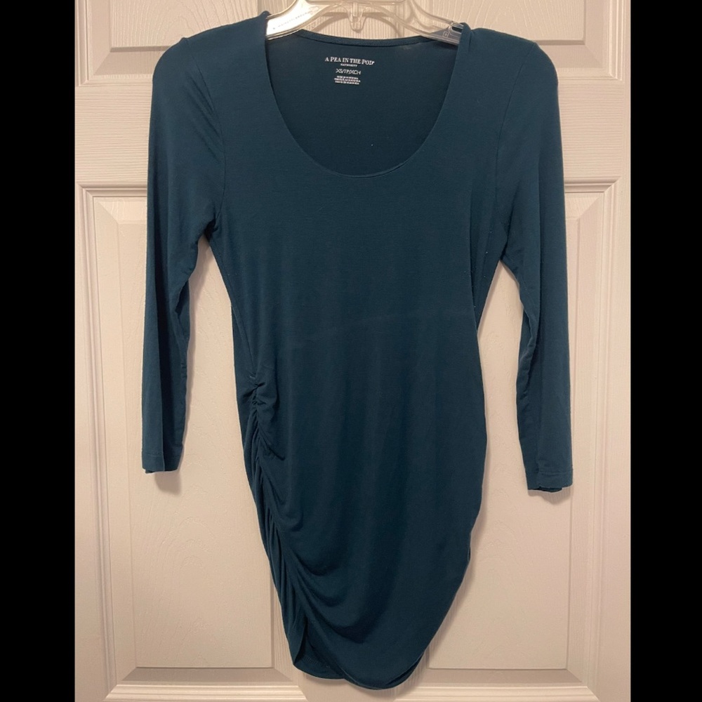 MATERNITY ALERT! 💗💙 Hunter green 3/4 sleeve top